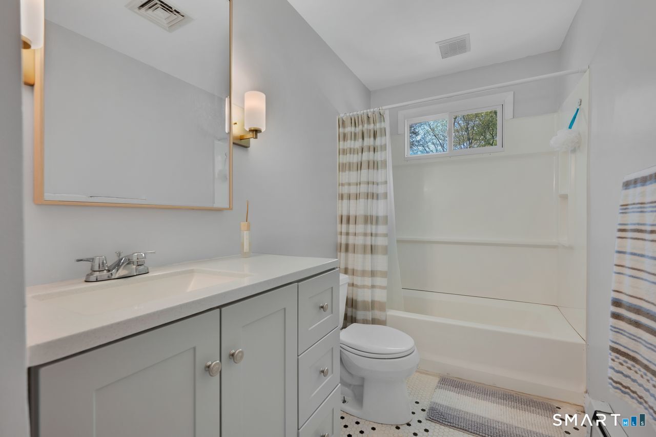 15 Beechcrest Drive East Hampton CT 06424