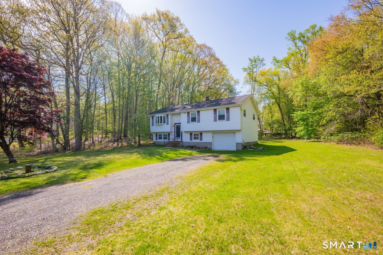 15 Beechcrest Drive East Hampton CT 06424