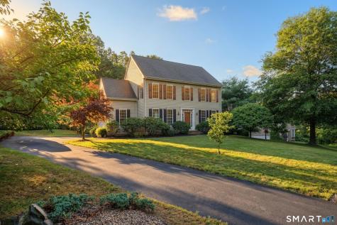 25 Fenwick Drive Avon CT 06001
