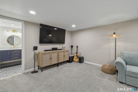 22 Sylvan Avenue Farmington CT 06085