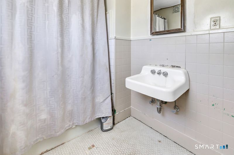 3922 Main Street Stratford CT 06614