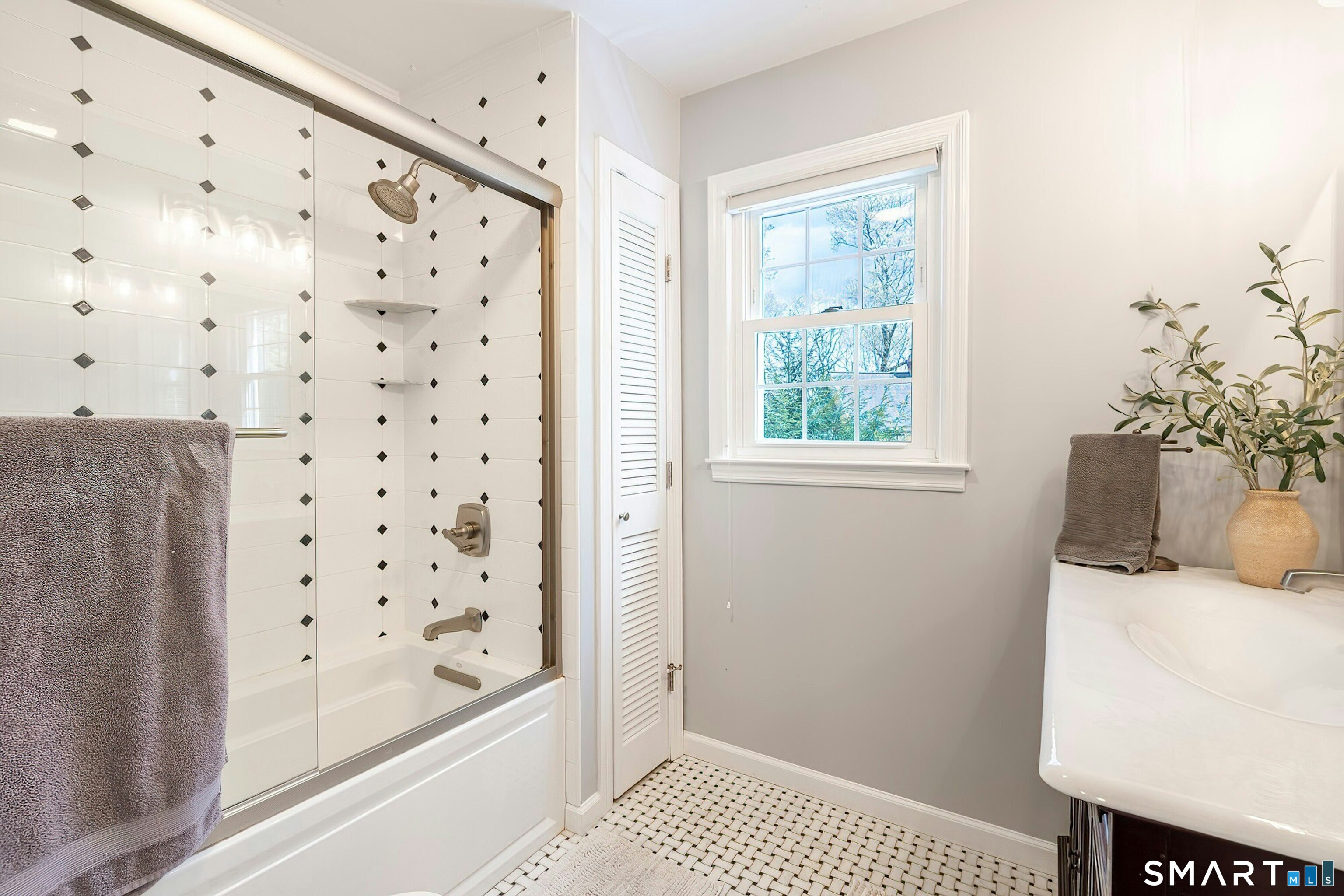 59 Rising Ridge Road Ridgefield CT 06877