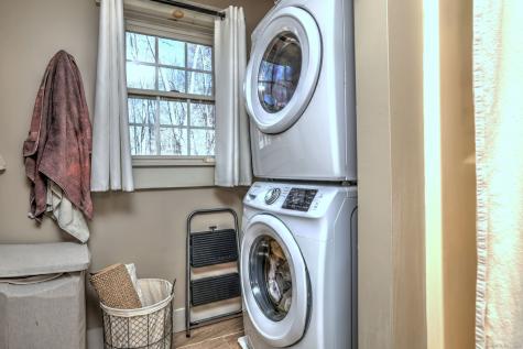 424 Bridge Street Suffield CT 06078