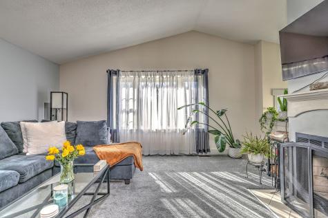 424 Bridge Street Suffield CT 06078