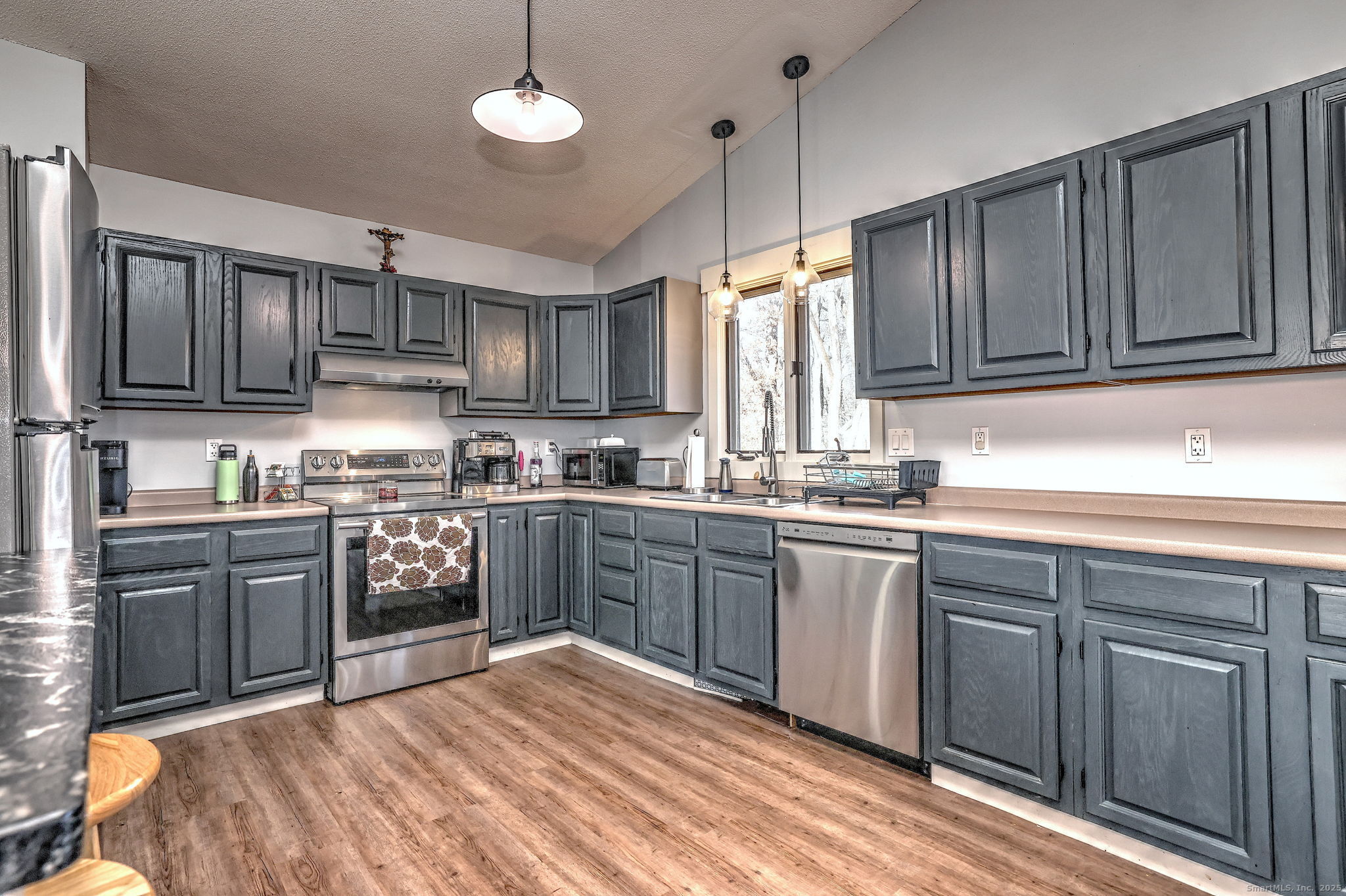 424 Bridge Street Suffield CT 06078