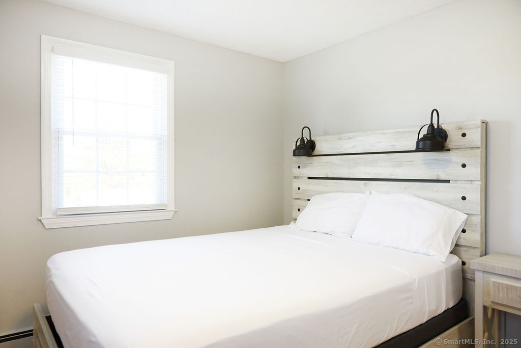 10 Pleasant Street Stonington CT 06355