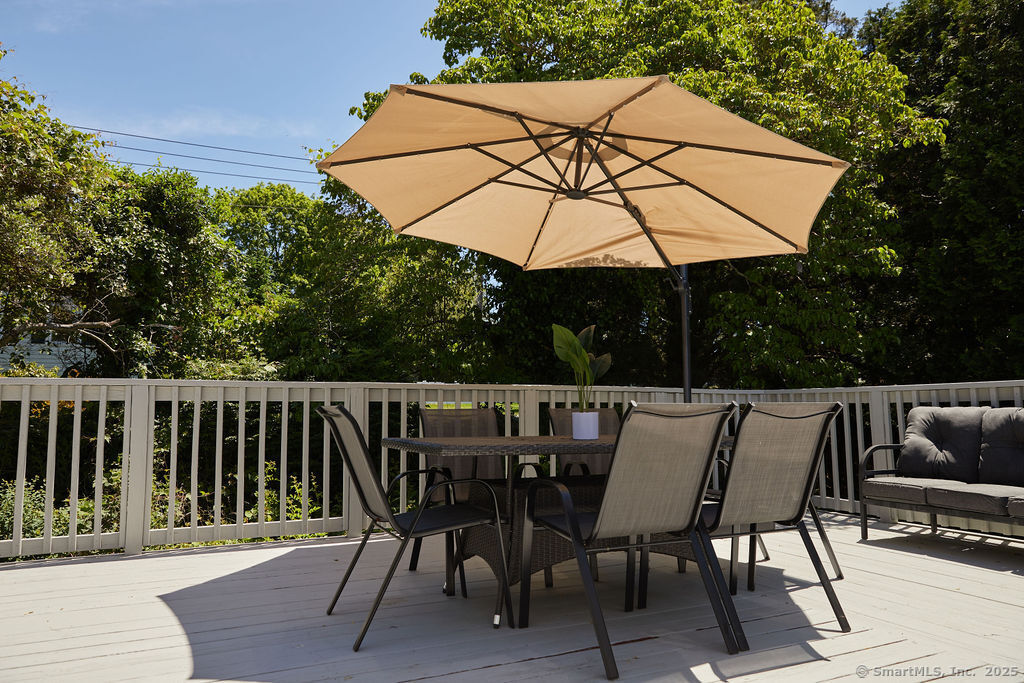 10 Pleasant Street Stonington CT 06355