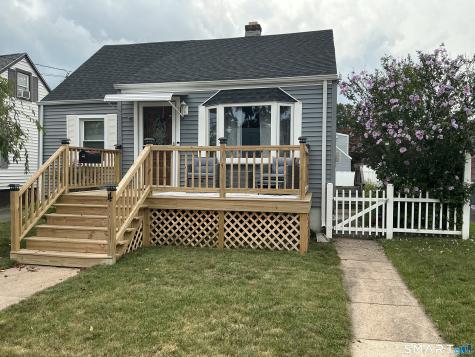 4 Elm Court East Haven CT 06512