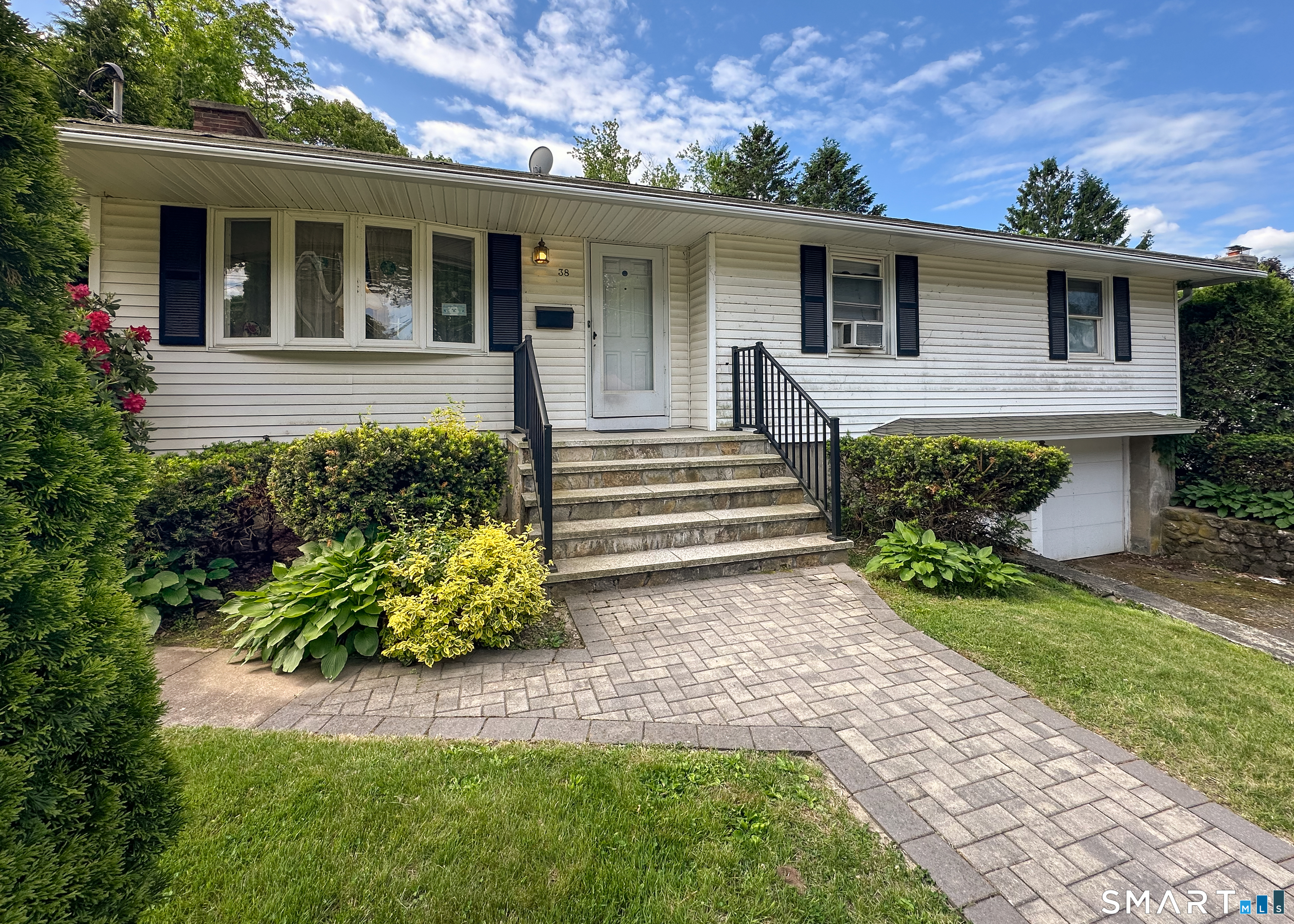 38 Fleetwood Drive Waterbury CT 06706