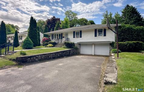 38 Fleetwood Drive Waterbury CT 06706