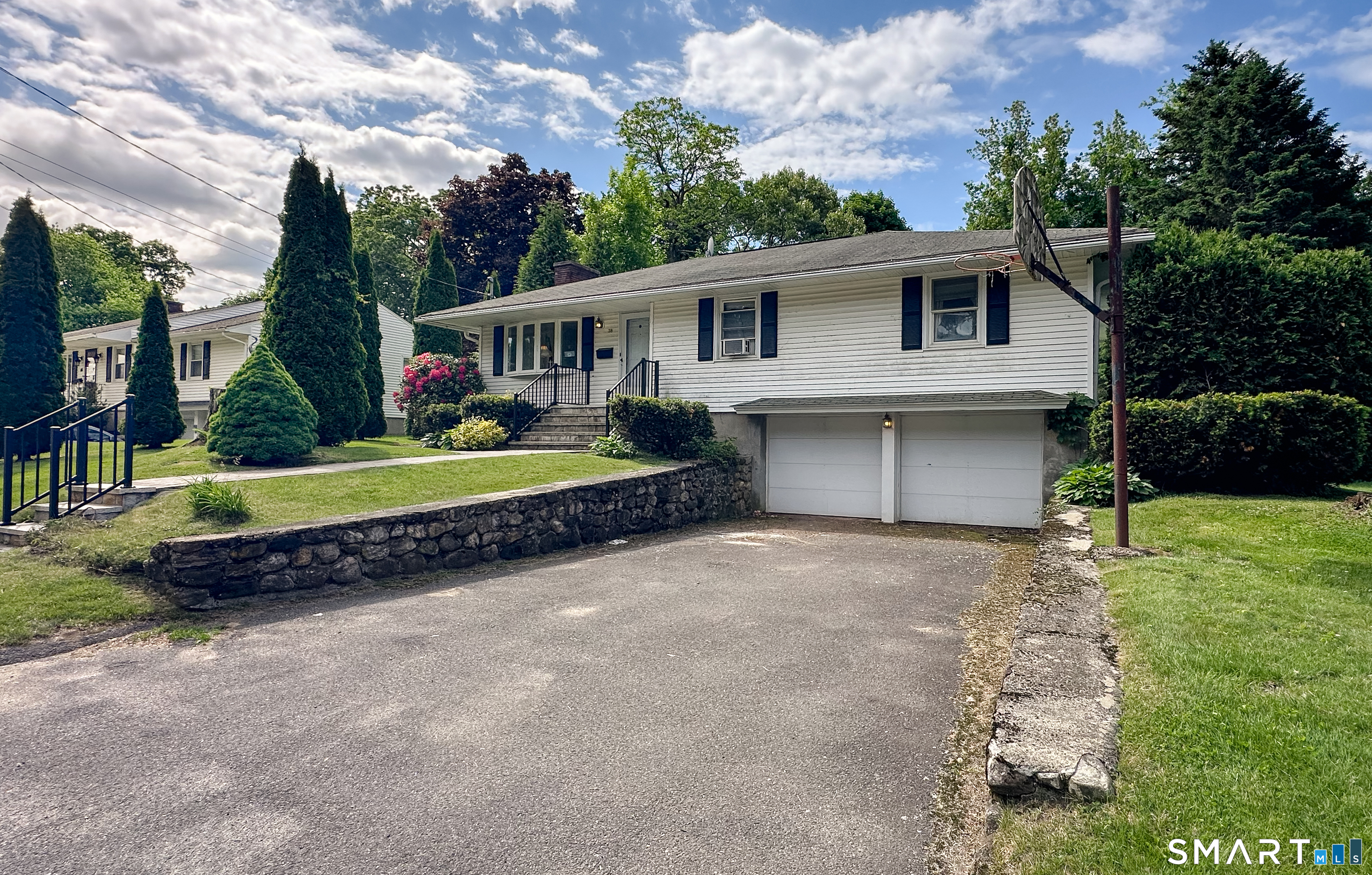 38 Fleetwood Drive Waterbury CT 06706