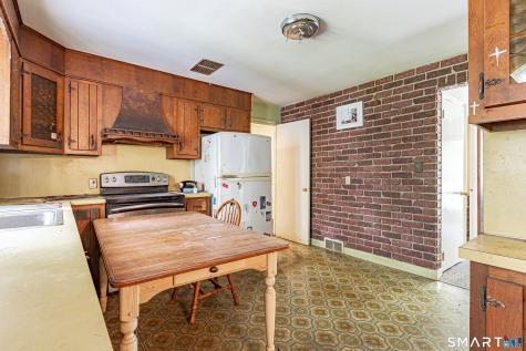 38 Fleetwood Drive Waterbury CT 06706