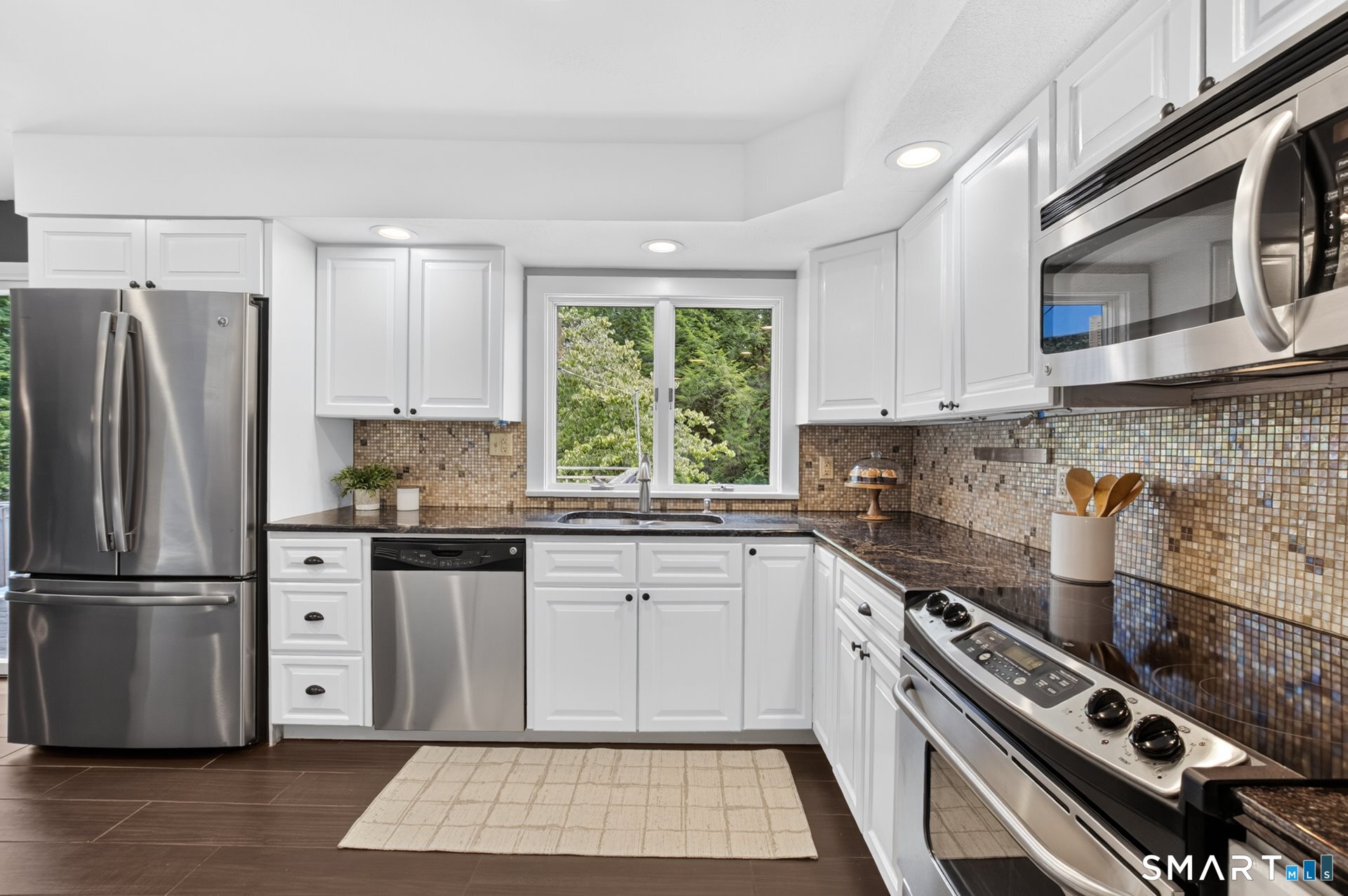 12 Walker Drive Simsbury CT 06070