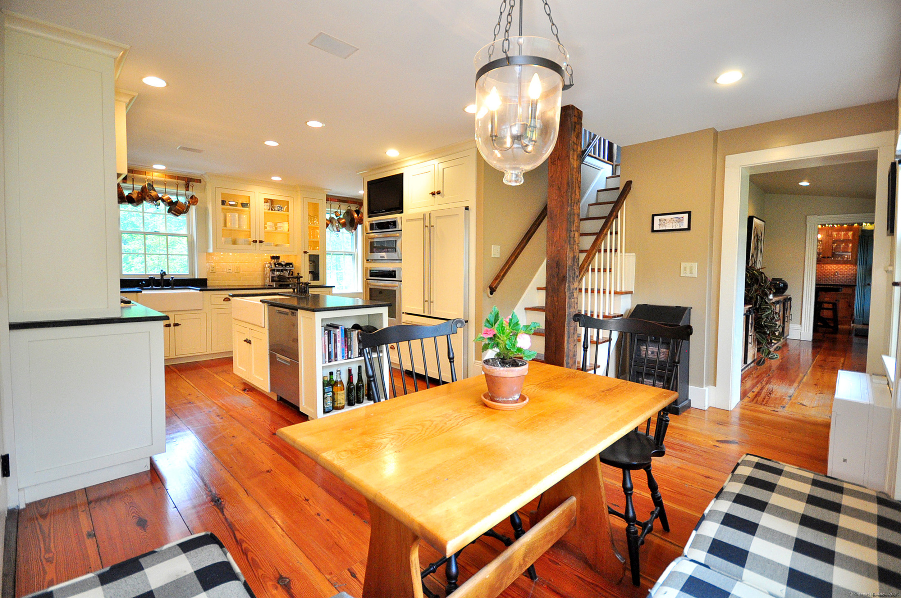 794 Main Street Somers CT 06071