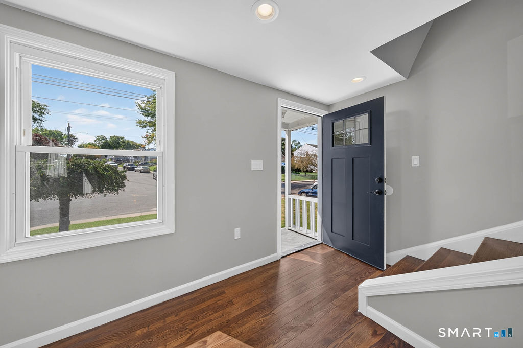 102 Vista Drive East Haven CT 06512