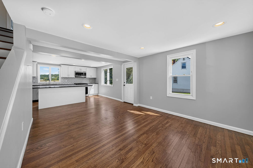 102 Vista Drive East Haven CT 06512