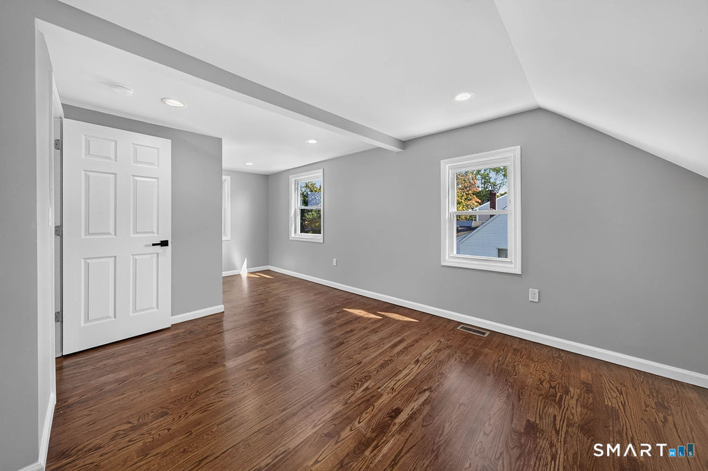 102 Vista Drive East Haven CT 06512