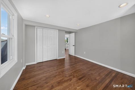 102 Vista Drive East Haven CT 06512