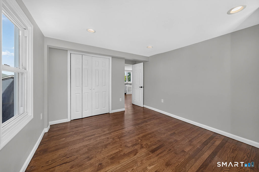 102 Vista Drive East Haven CT 06512