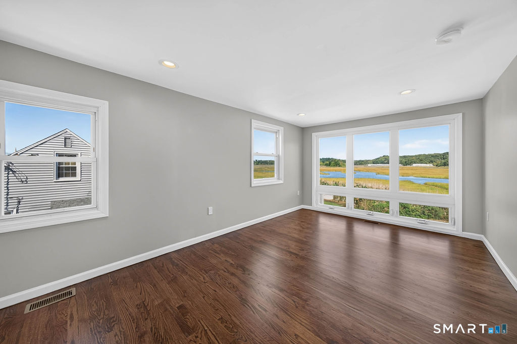 102 Vista Drive East Haven CT 06512