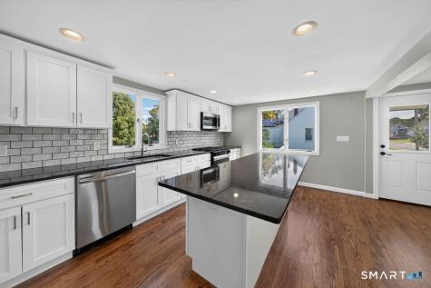 102 Vista Drive East Haven CT 06512