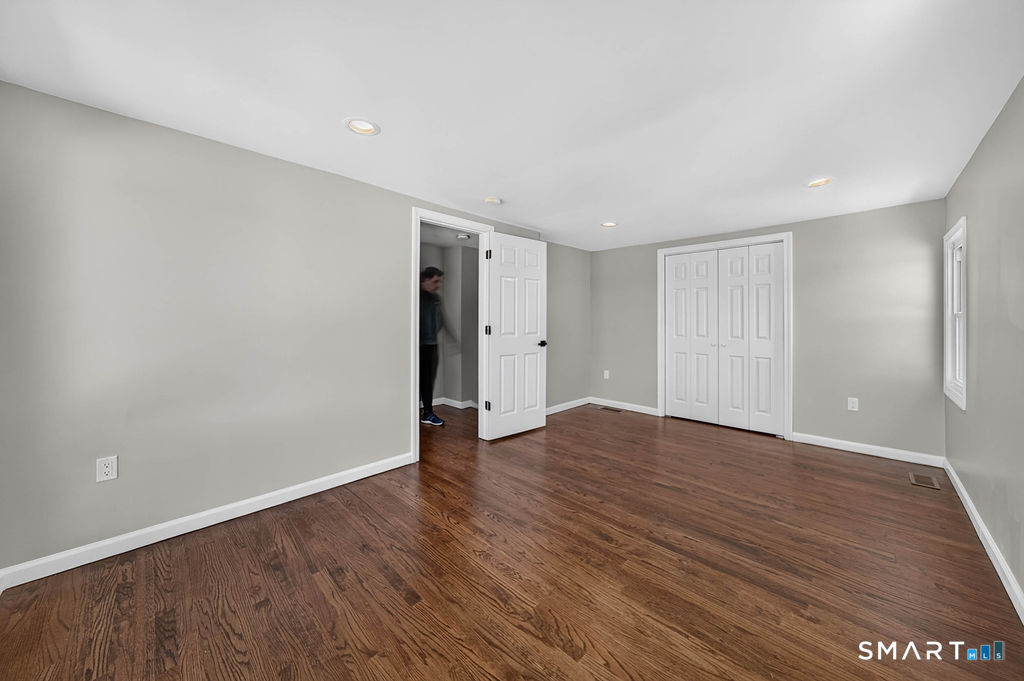 102 Vista Drive East Haven CT 06512