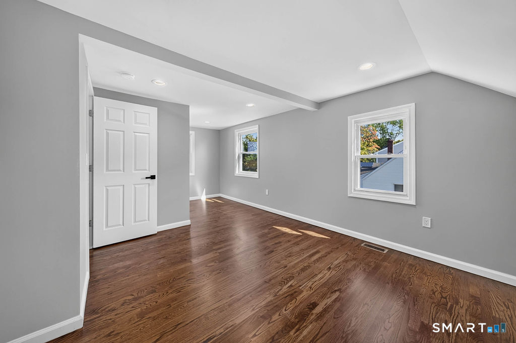 102 Vista Drive East Haven CT 06512