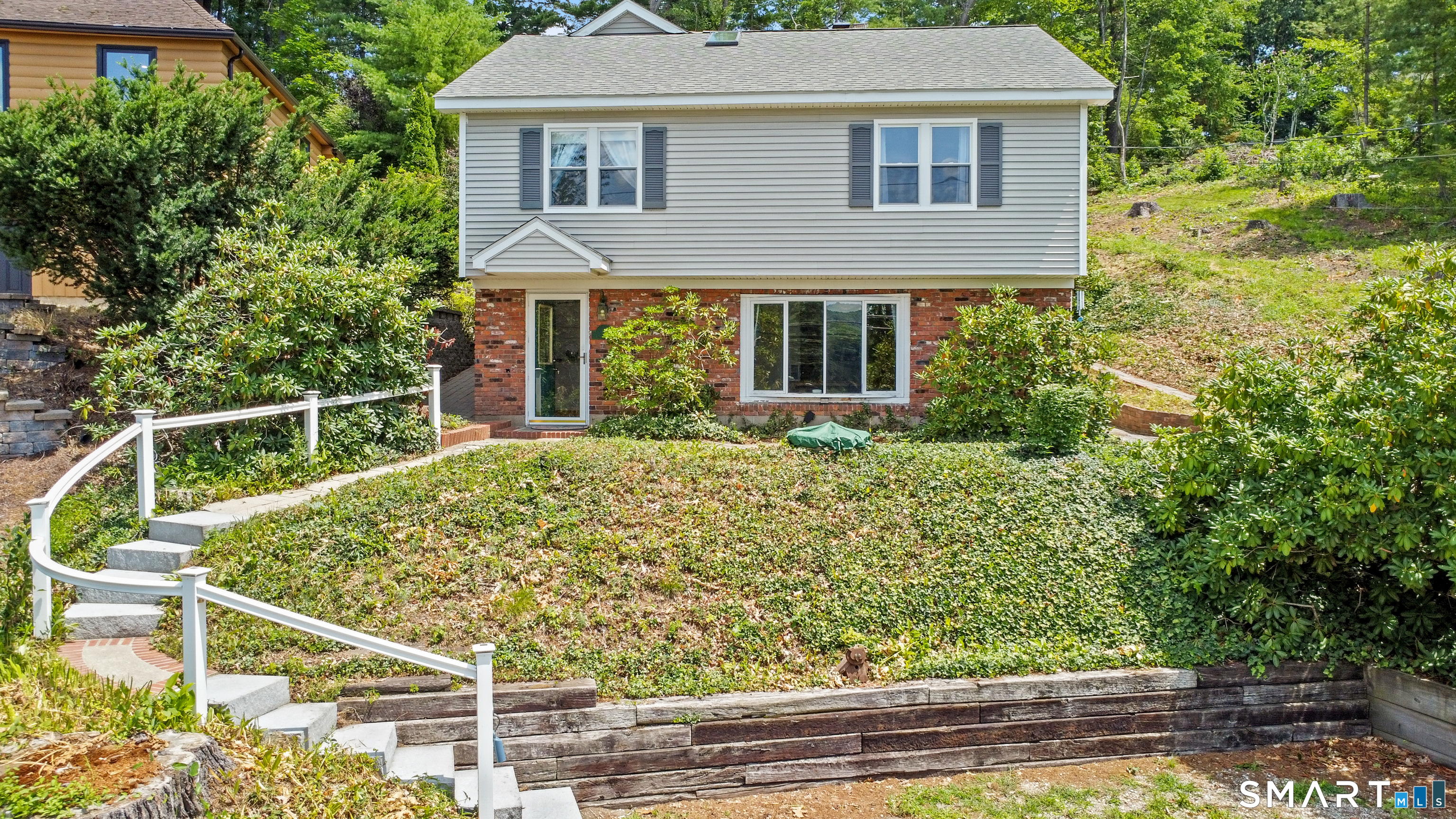 16 Lake Street Burlington CT 06013