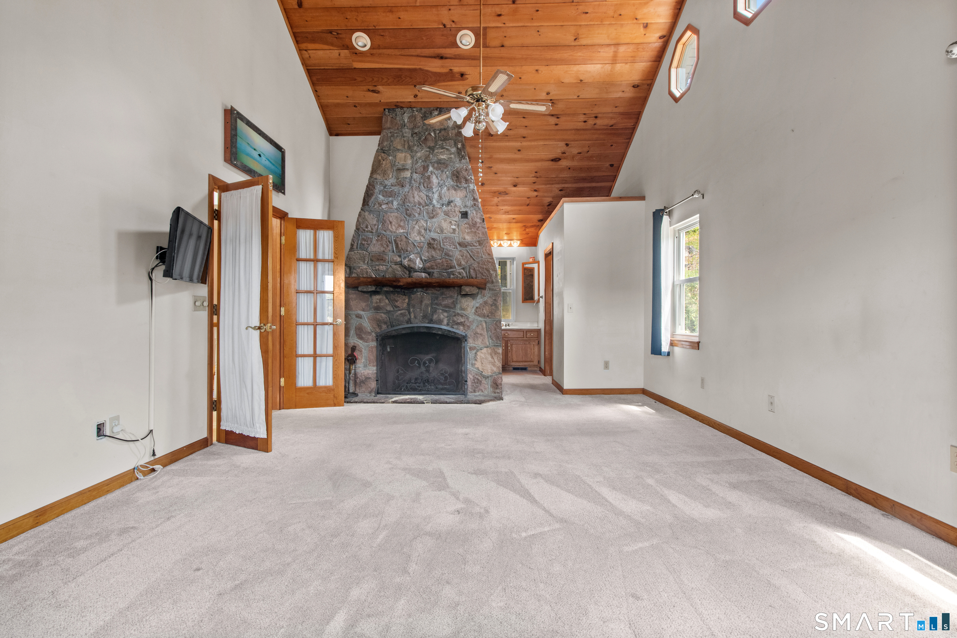 16 Lake Street Burlington CT 06013