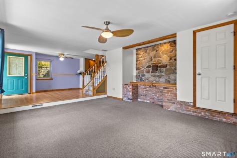 16 Lake Street Burlington CT 06013