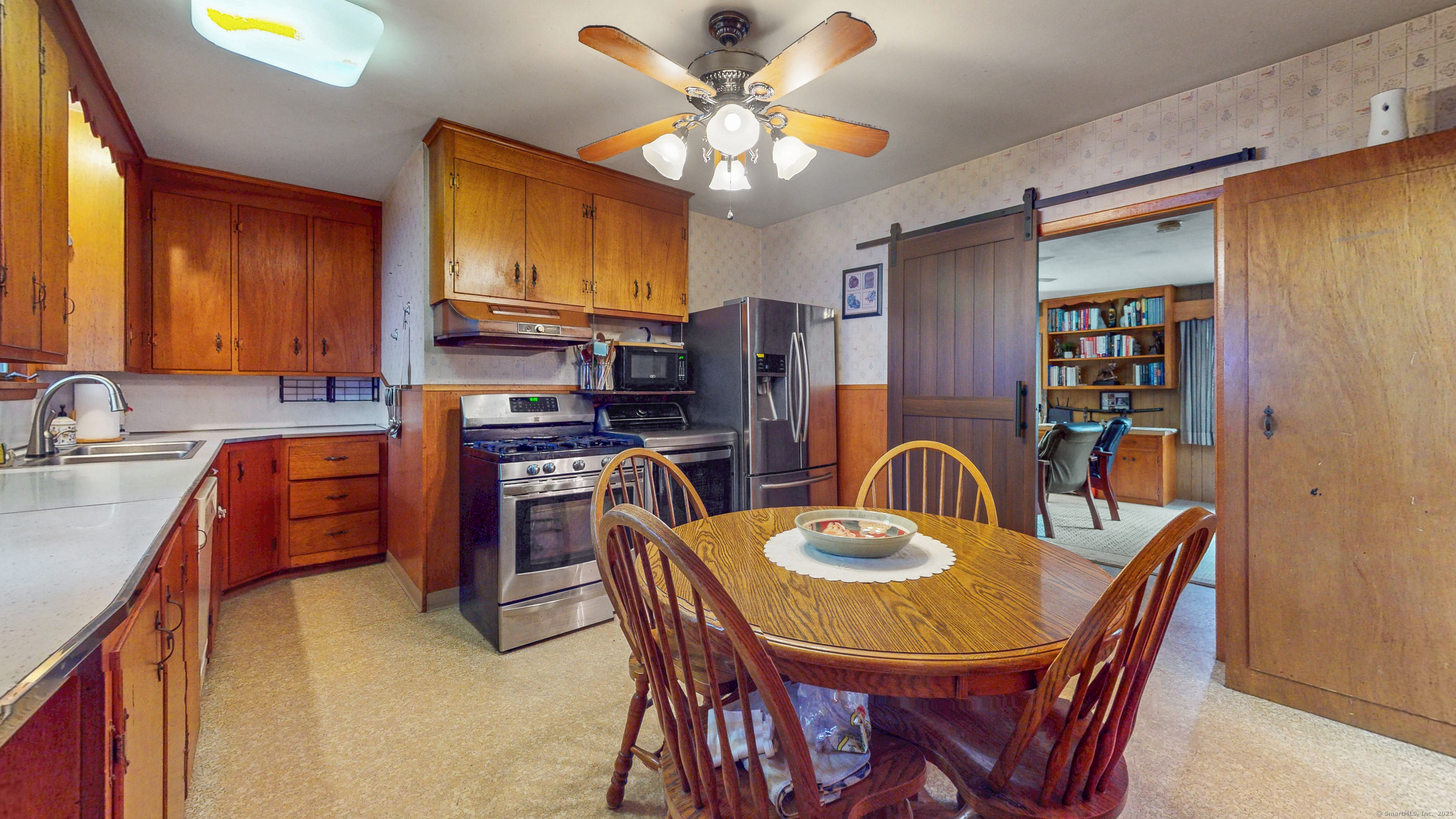 59 Elm Street Windsor Locks CT 06096