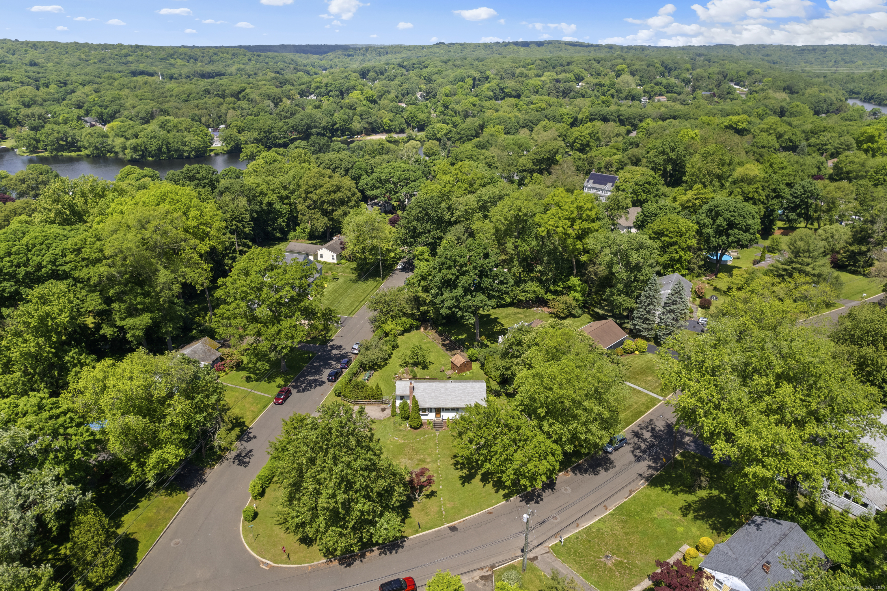 252 Lakeview Drive Fairfield CT 06825