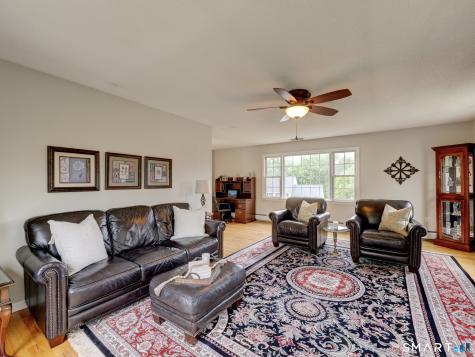 15 Horse Run Hill Road Cromwell CT 06416