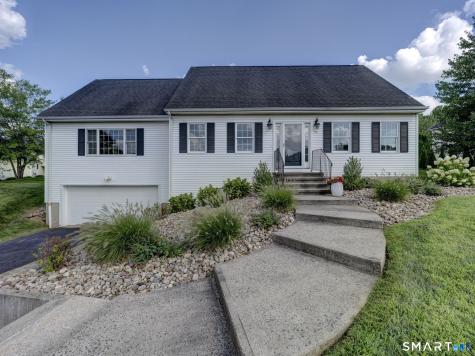 15 Horse Run Hill Road Cromwell CT 06416