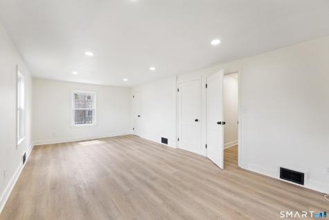 26 Foster Street Manchester CT 06040