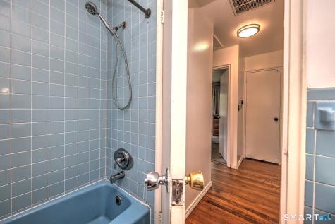 61 Northrop Road West Haven CT 06516