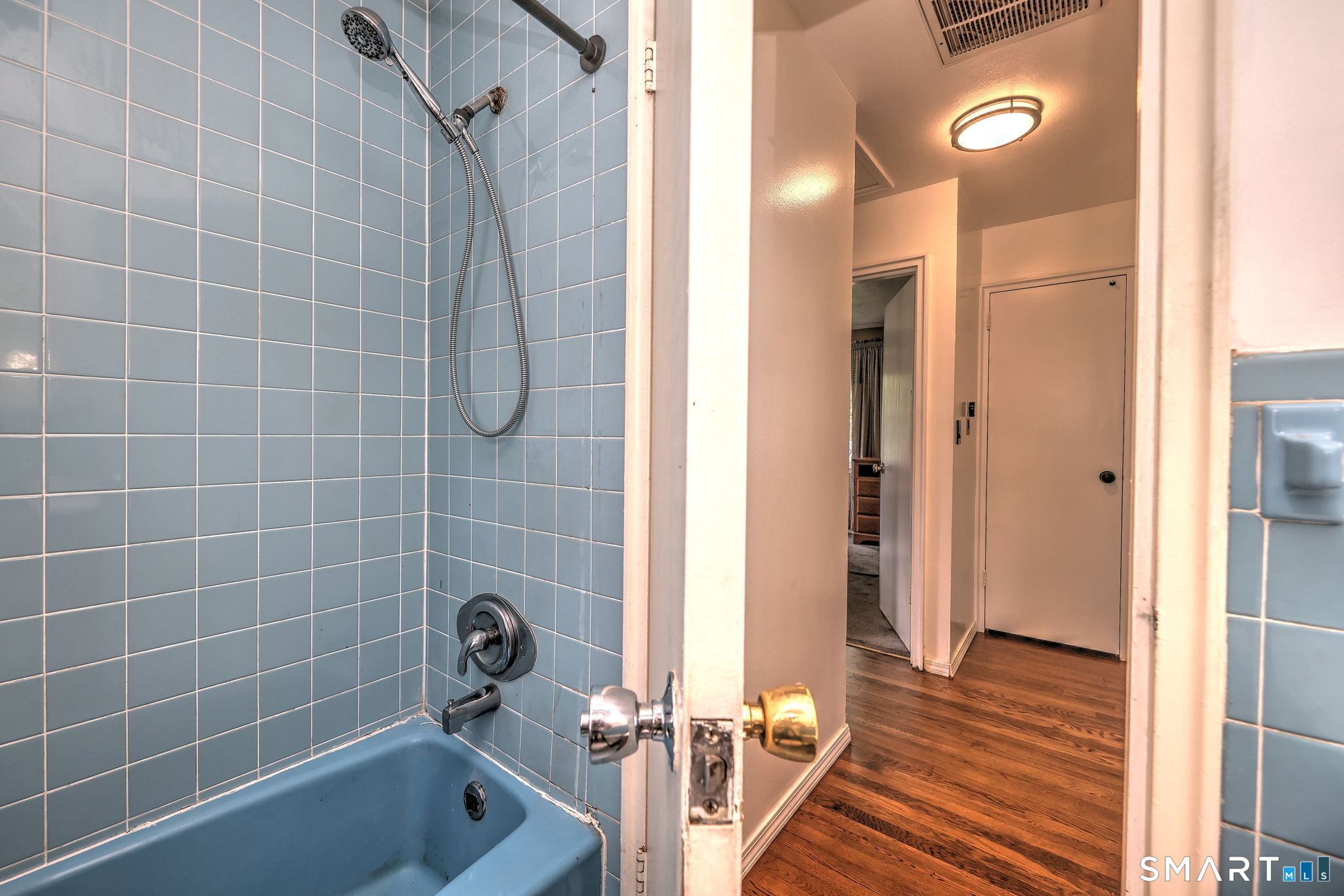61 Northrop Road West Haven CT 06516