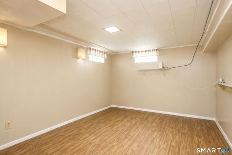 61 Northrop Road West Haven CT 06516