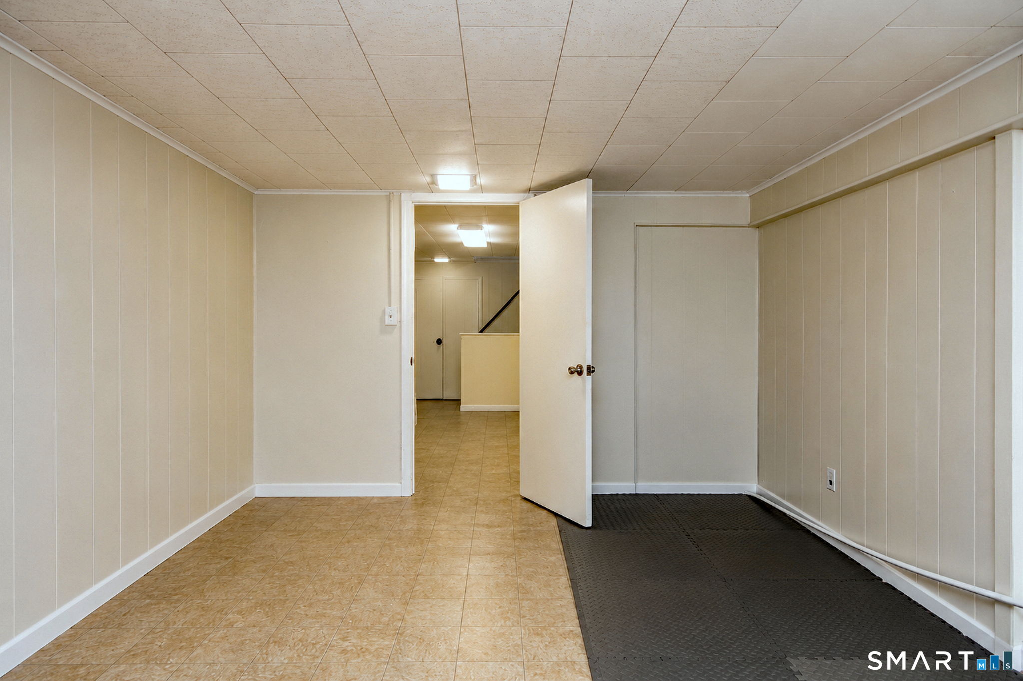 61 Northrop Road West Haven CT 06516