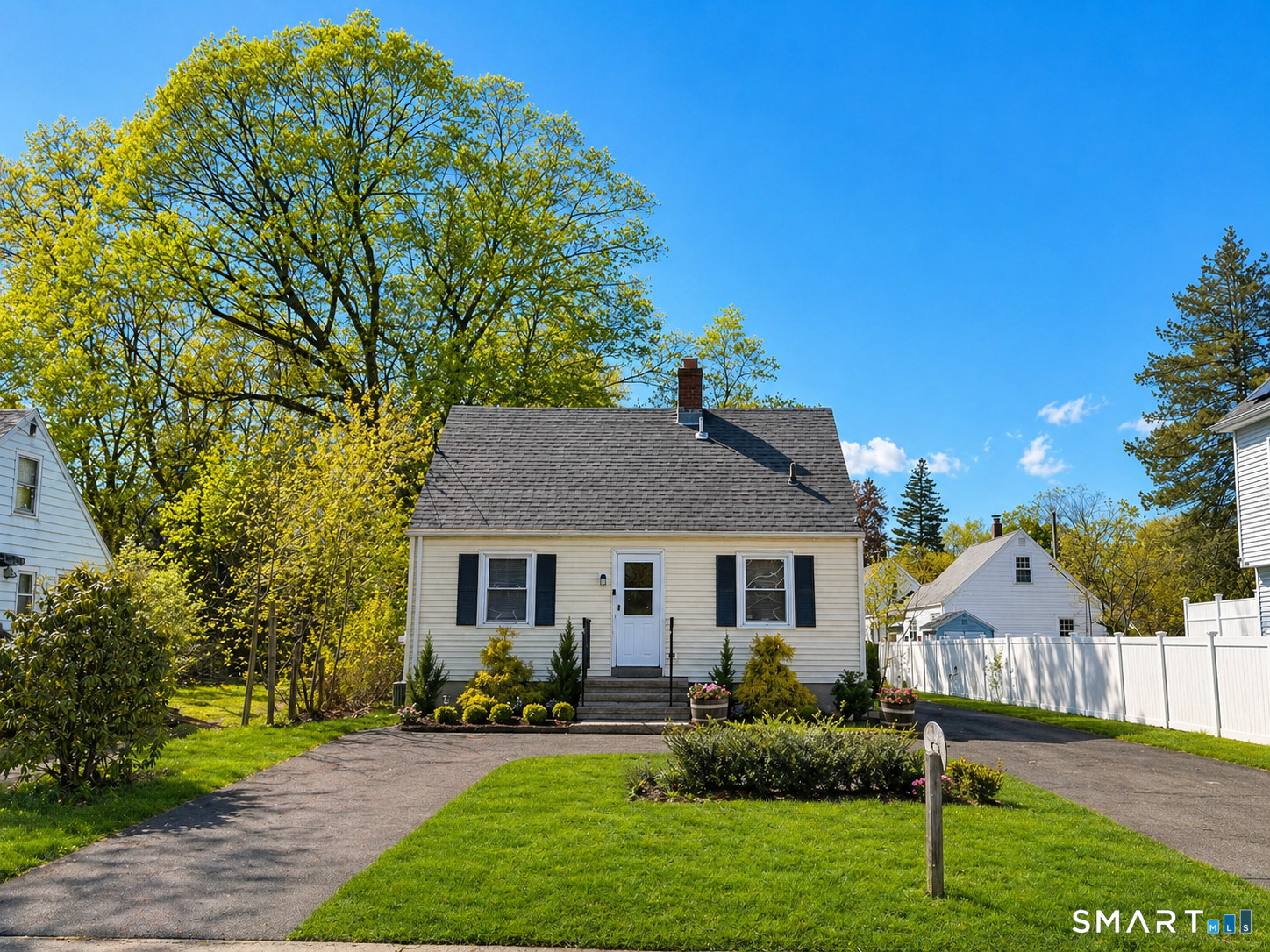 121 Pool Road North Haven CT 06473