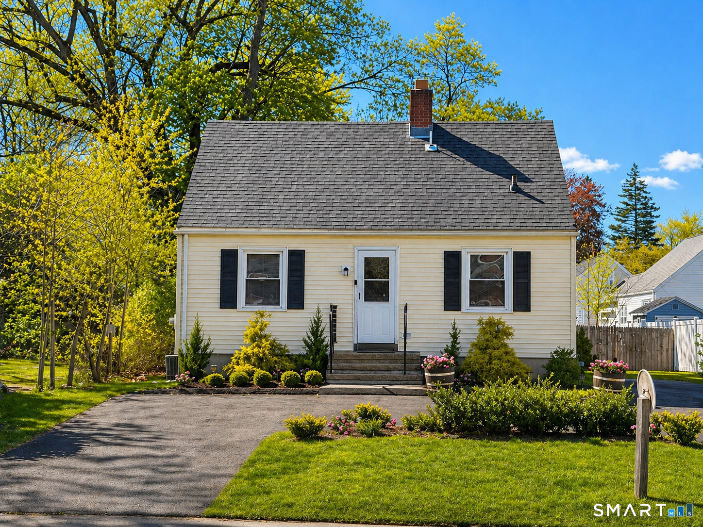 121 Pool Road North Haven CT 06473