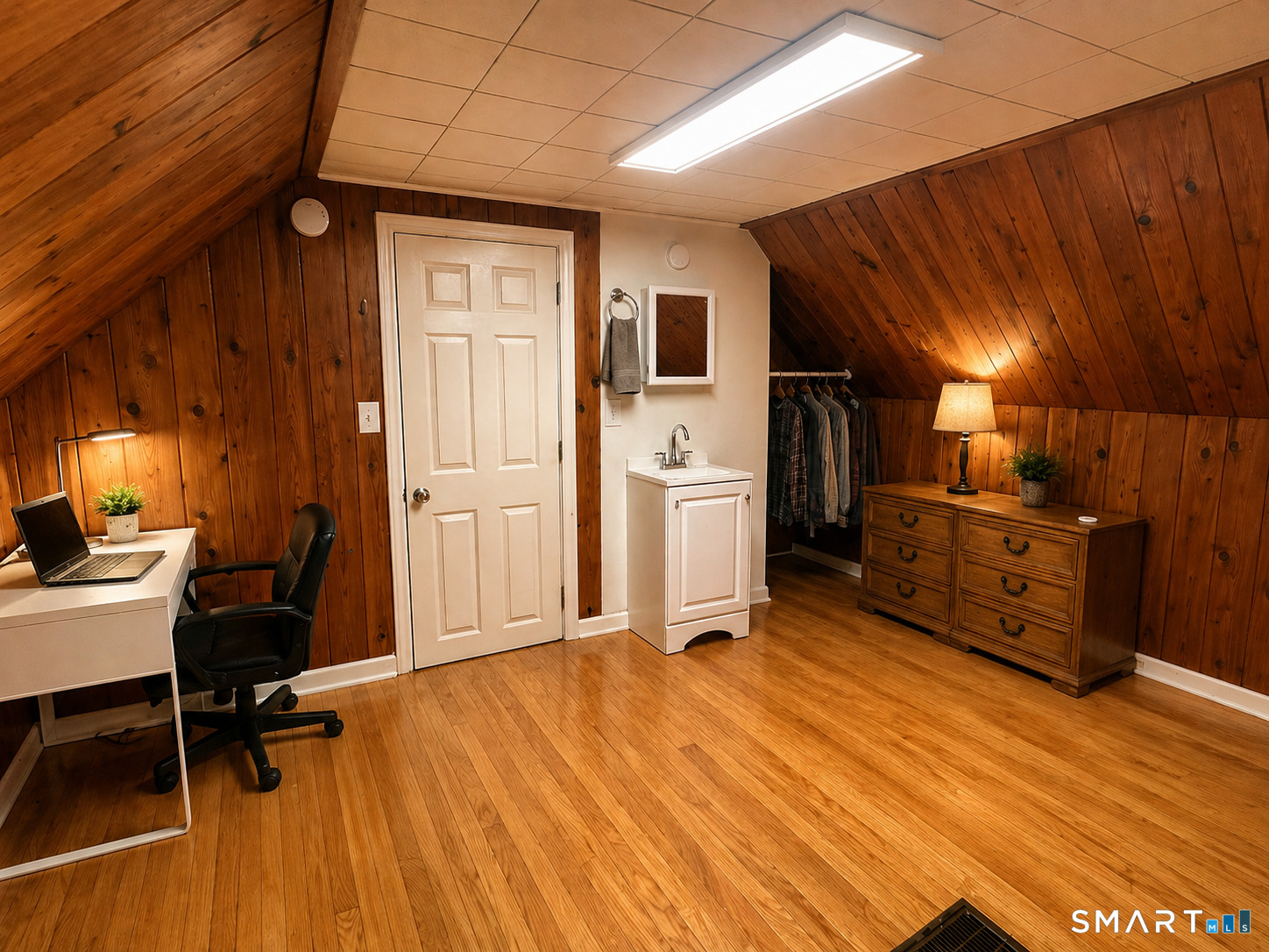121 Pool Road North Haven CT 06473