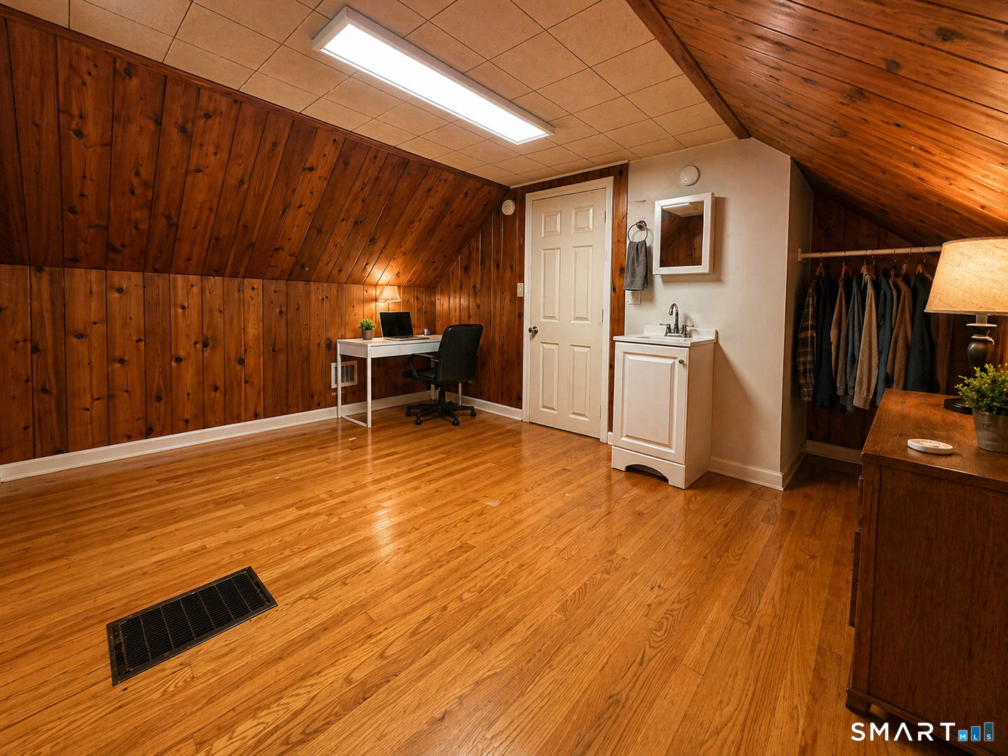 121 Pool Road North Haven CT 06473