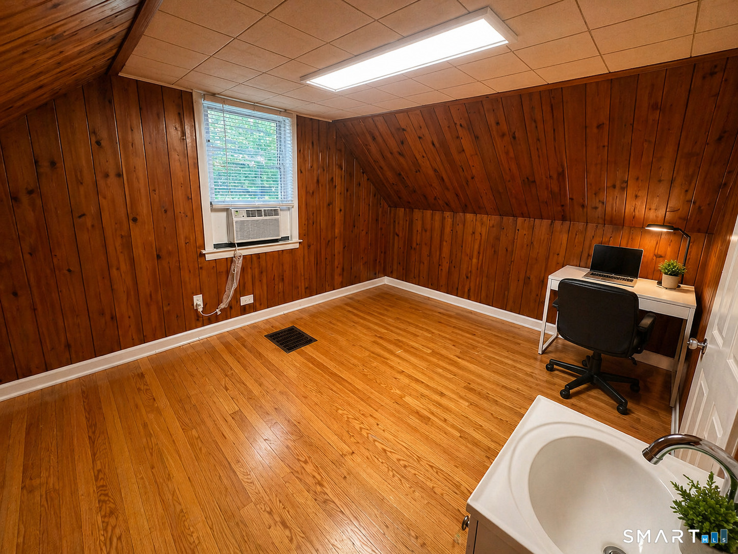 121 Pool Road North Haven CT 06473