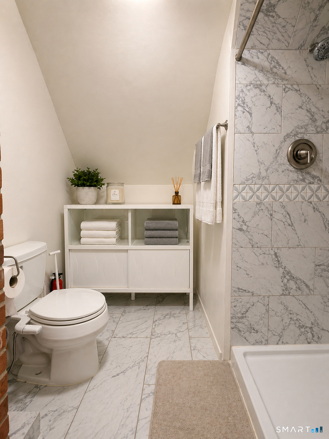 121 Pool Road North Haven CT 06473