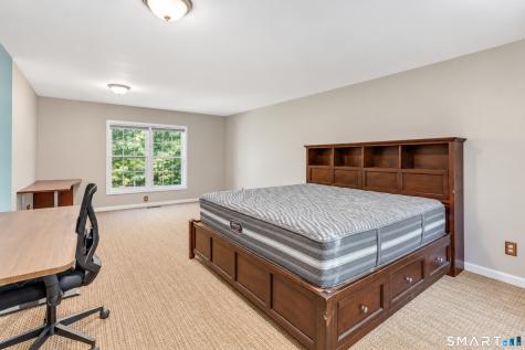 14 Spinnaker Road Waterford CT 06385