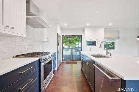 18 Hurd Street Fairfield CT 06824