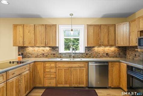 35 North Street Enfield CT 06082