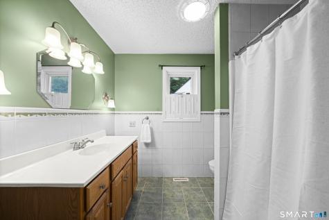 35 North Street Enfield CT 06082