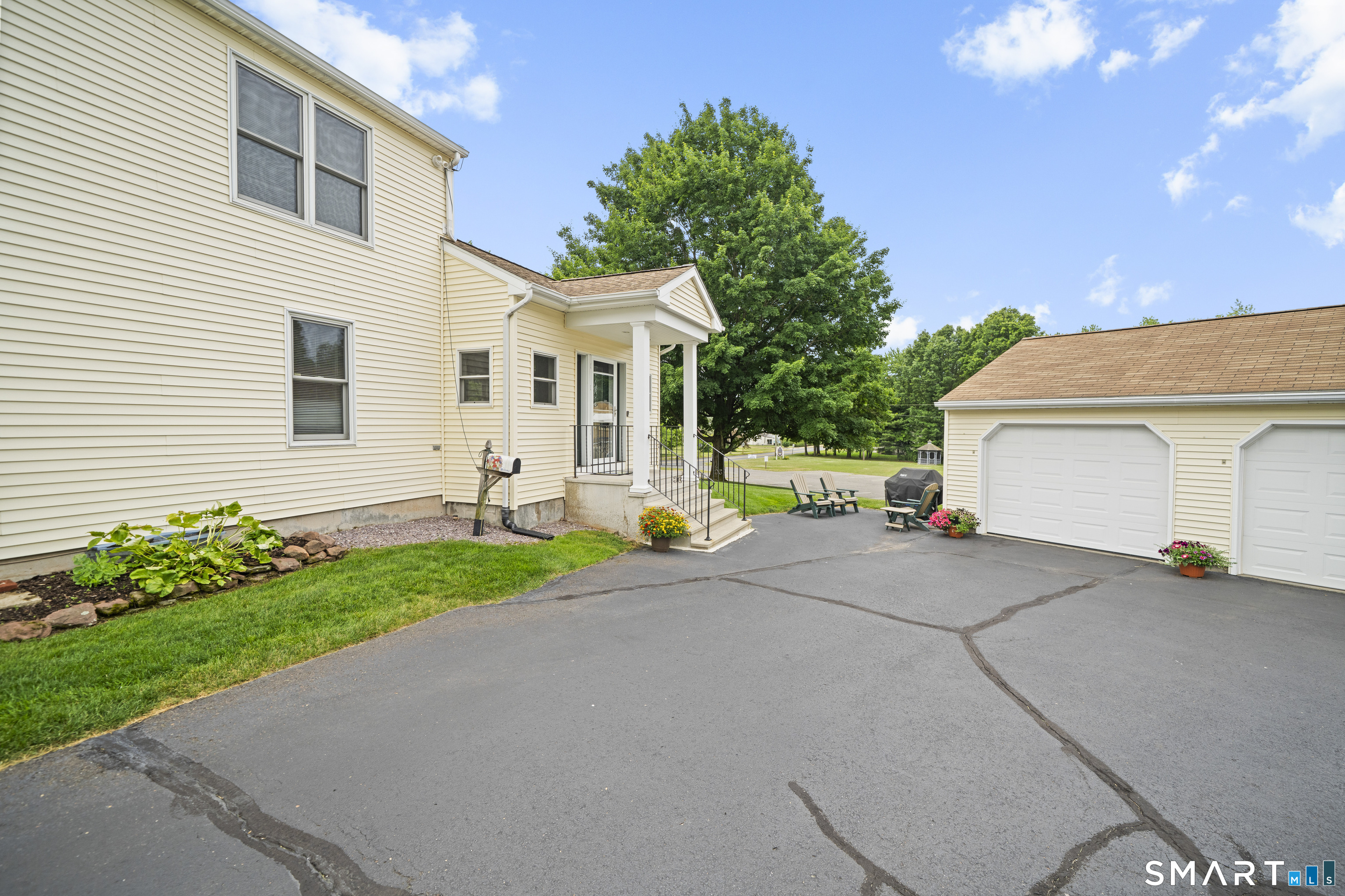35 North Street Enfield CT 06082